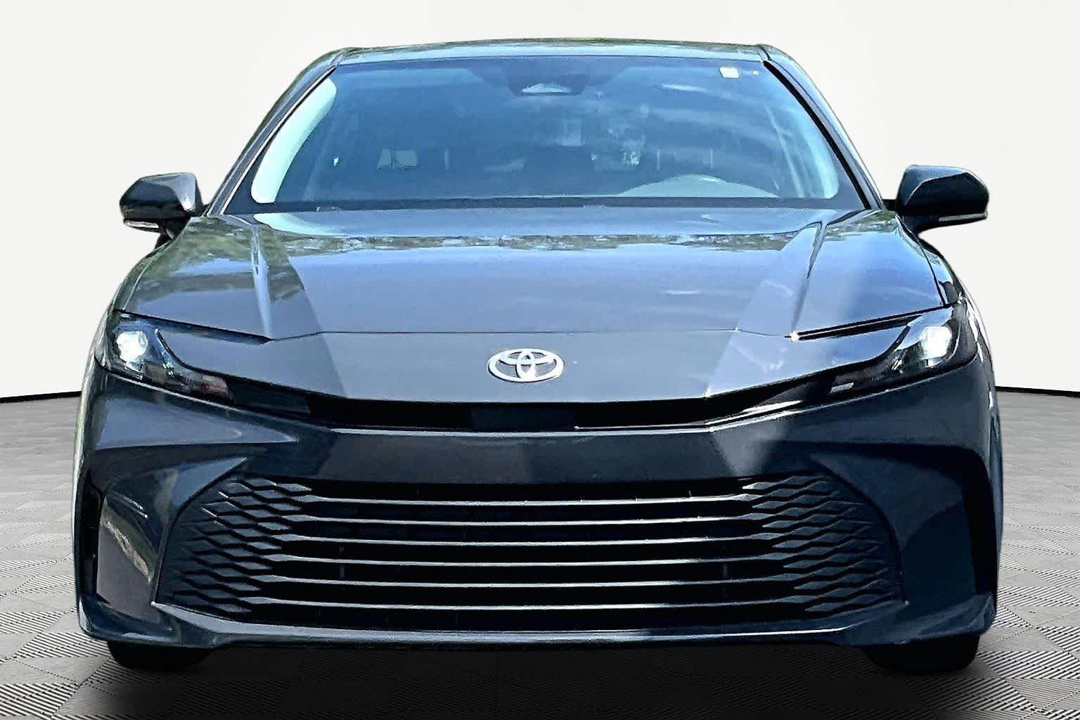 Used 2025 Underground Toyota LE image 4