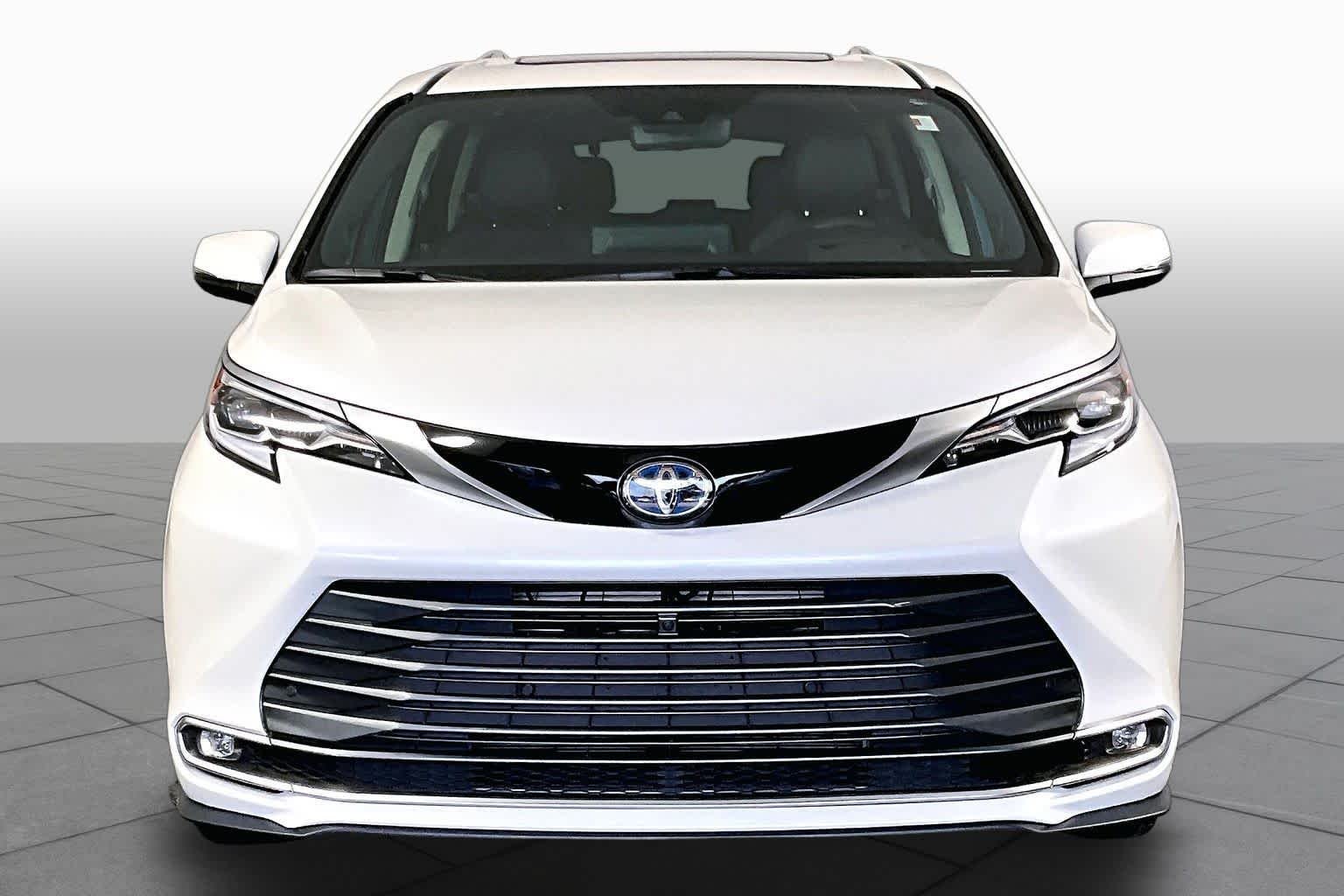 2021 Toyota Sienna Platinum - Photo 4