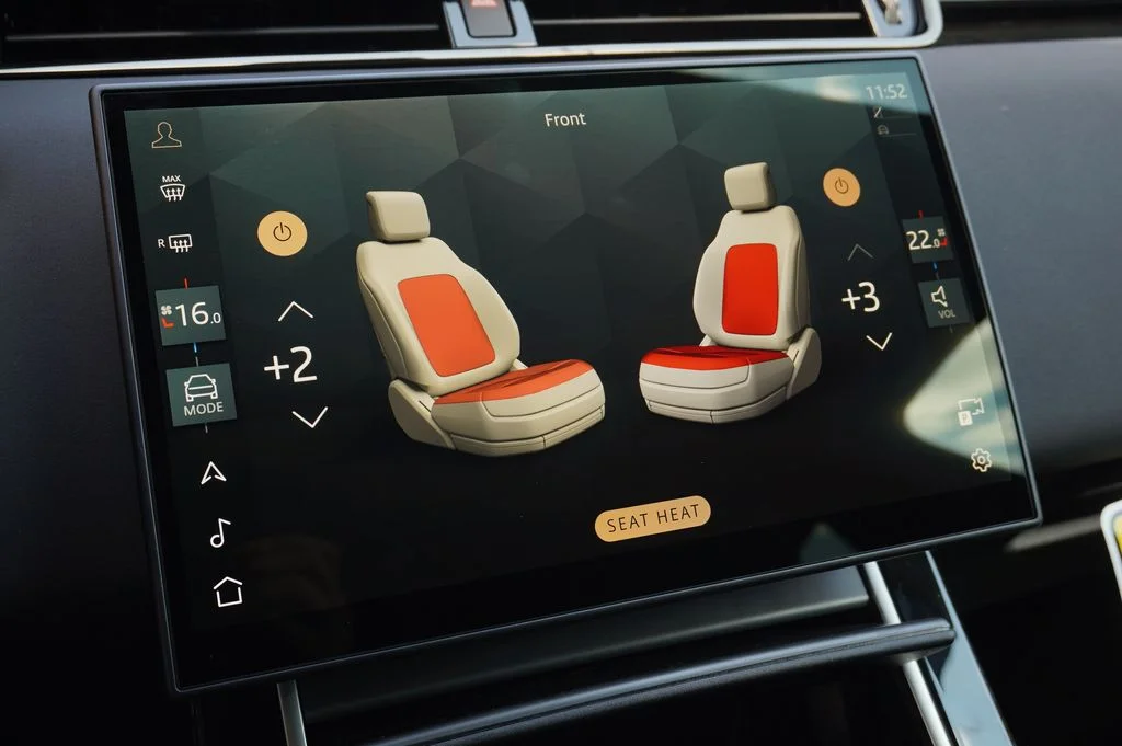 New 2026 Fuji White Land Rover S image 23