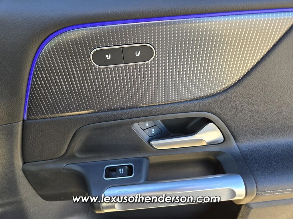 Used 2022 Black Mercedes-Benz GLB 250 image 16