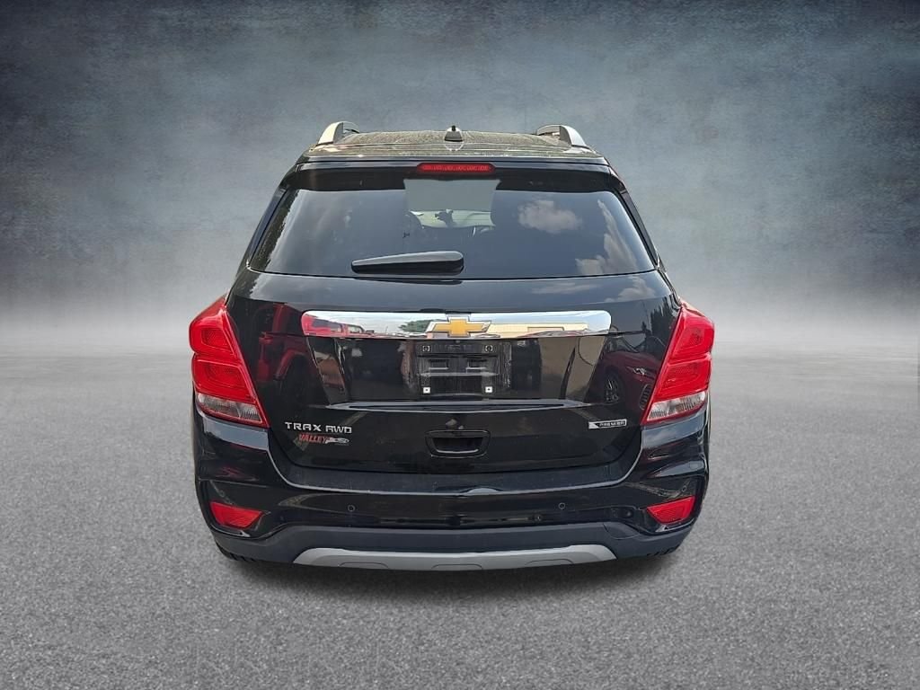 Used 2017 Black Metallic Chevrolet Premier image 8