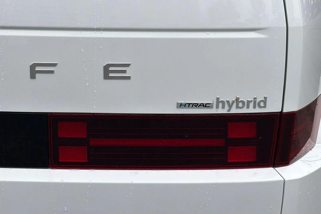 2026 Hyundai Santa Fe Limited - Photo 7
