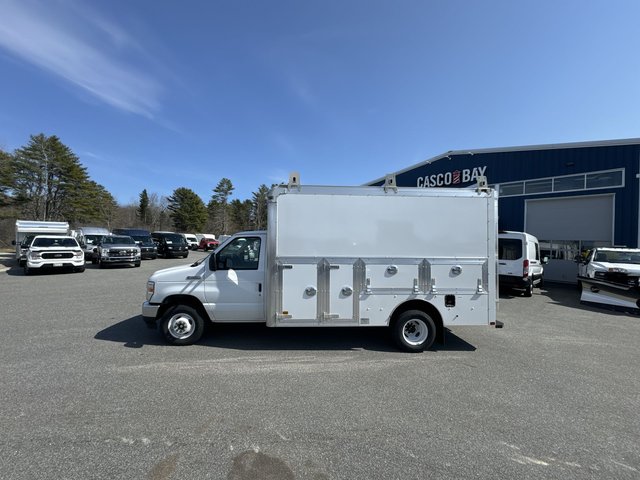 2026 Ford Econoline Cutaway E-450 DRW