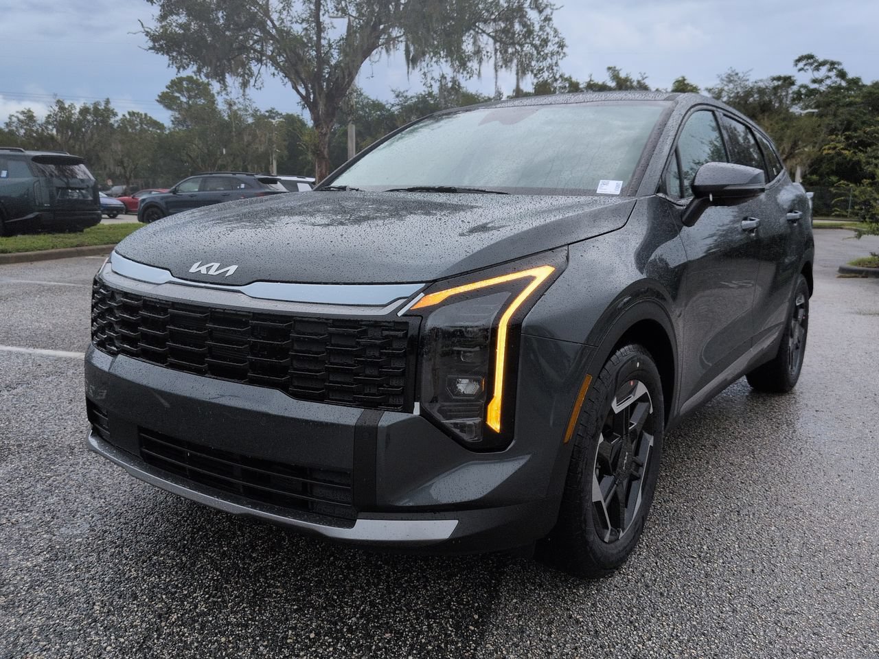 New 2027 Gravity Gray Kia S image 9