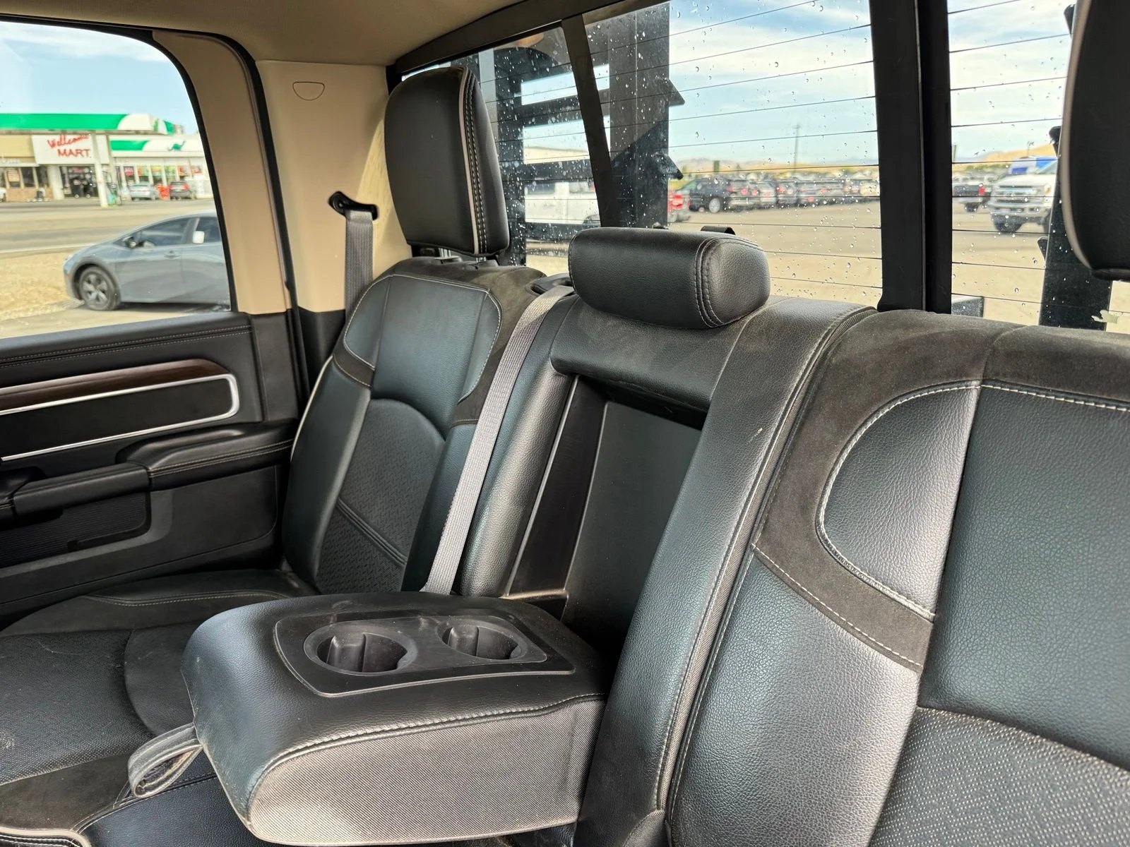 Used 2022 Silver Ram Laramie image 10