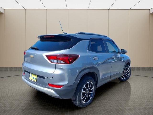 Used 2024 Gray Chevrolet LT image 8