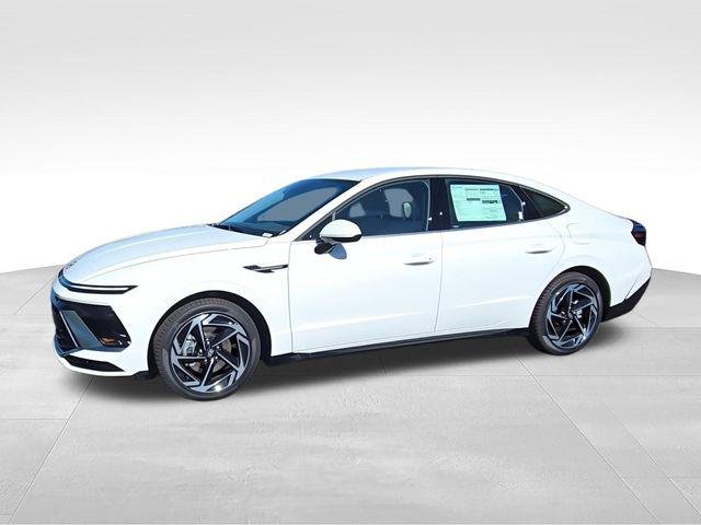 New 2026 White Hyundai SEL Sport image 4