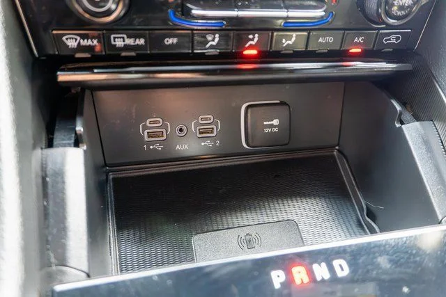 Used 2025 Gray Jeep Altitude X image 27