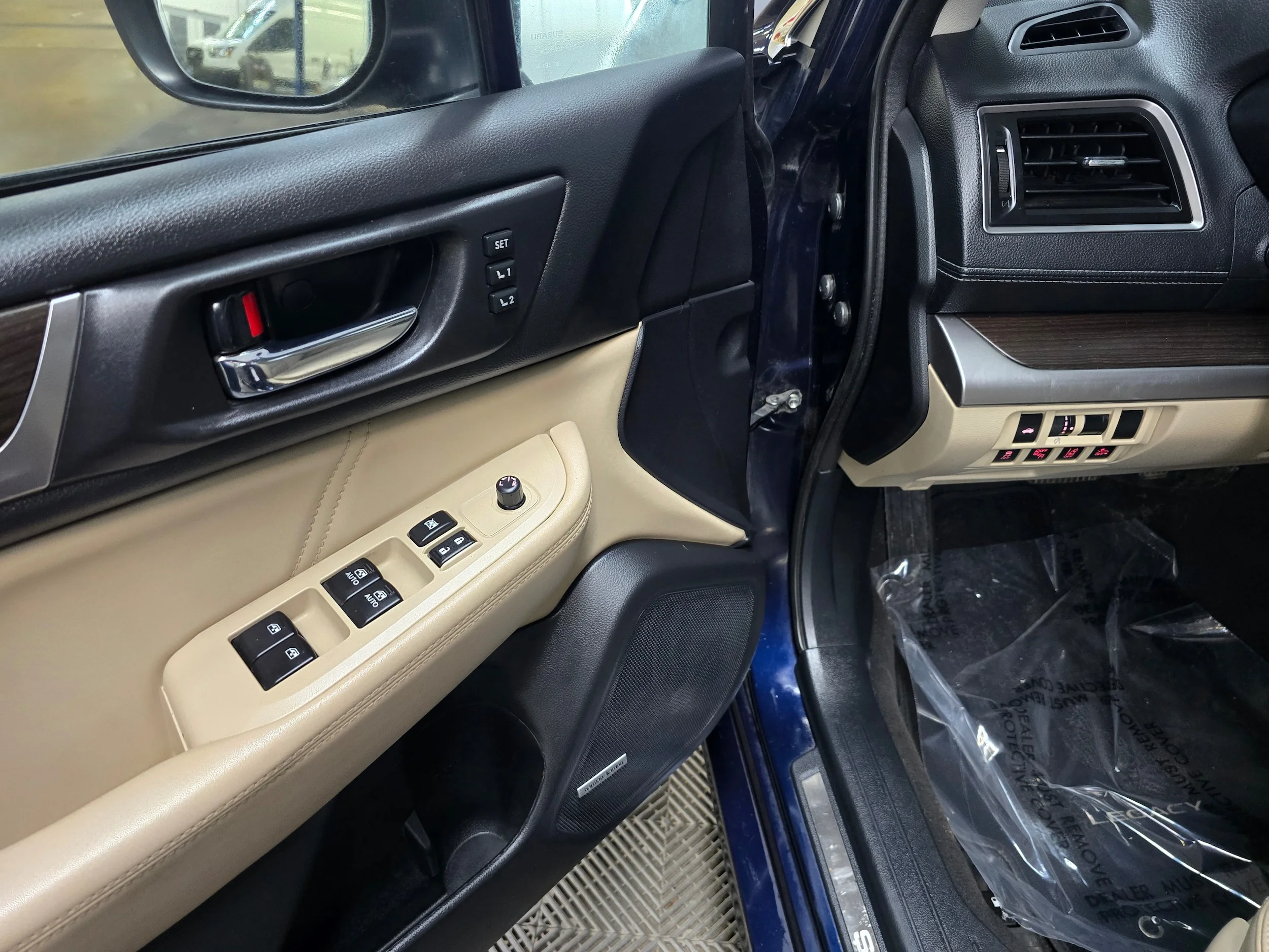 Used 2018 Dark Blue Pearl Subaru 2.5i Limited image 17