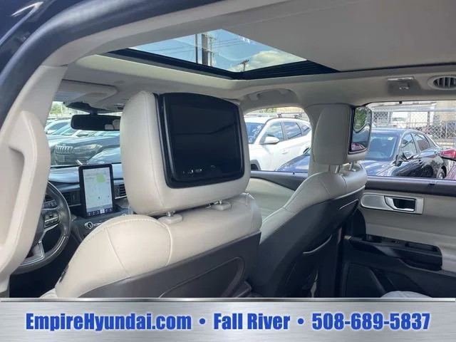 Used 2020 Black Ford Platinum image 17