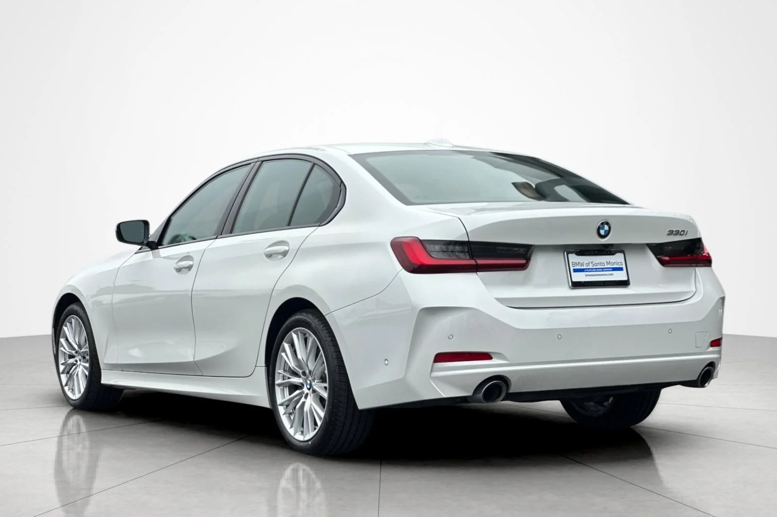 Used 2023 Mineral White Metallic BMW 330i image 3