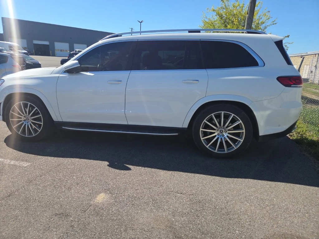 Used 2023  Mercedes-Benz GLS 450 image 6
