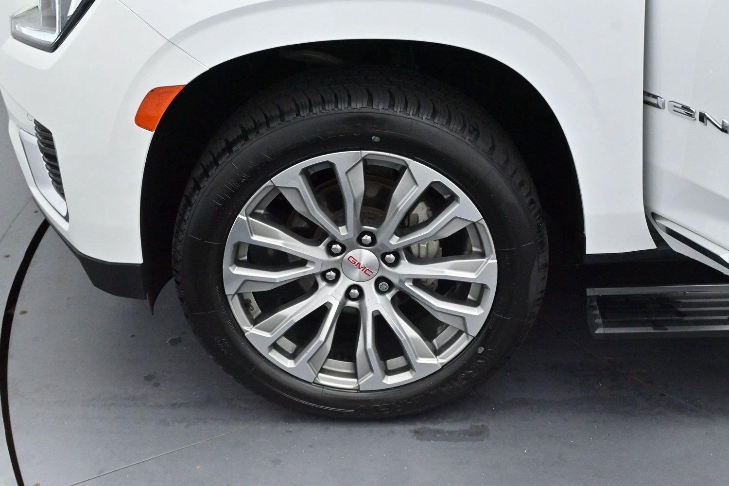 Used 2021 Summit White GMC Denali image 38