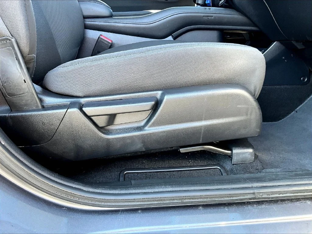 Used 2022 Gray Honda LX image 36
