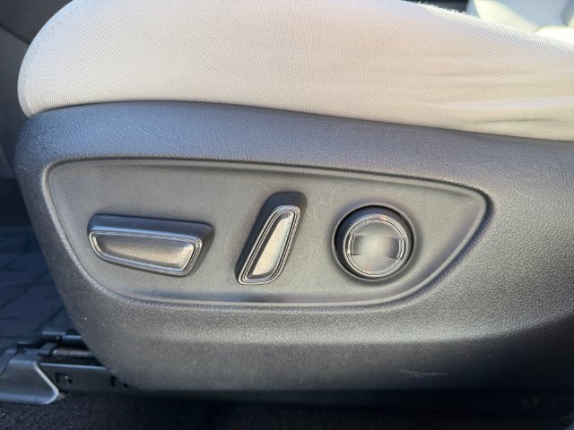 Certified Used 2025 Pearl Toyota XLE image 22