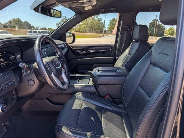 Used 2022 Onyx Black GMC Denali image 8