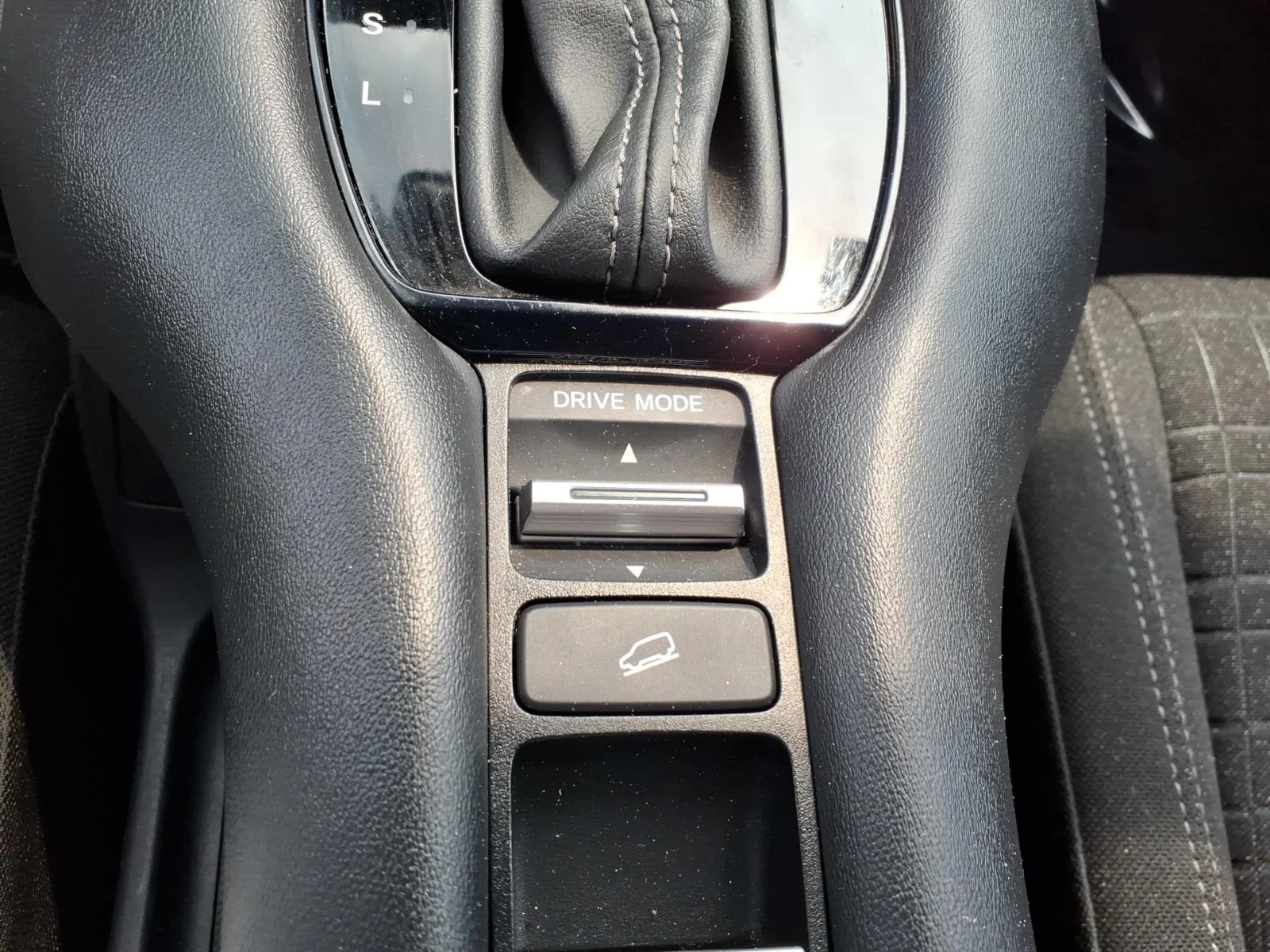 2024 Honda HR-V LX - Photo 12