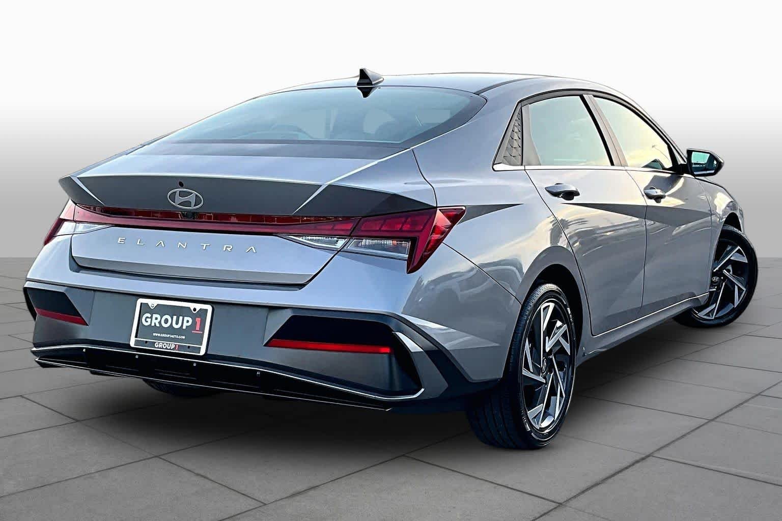 Used 2024 Ecotronic Gray Hyundai Limited image 12