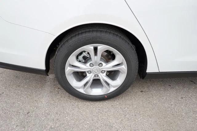 Used 2024  Honda LX image 10