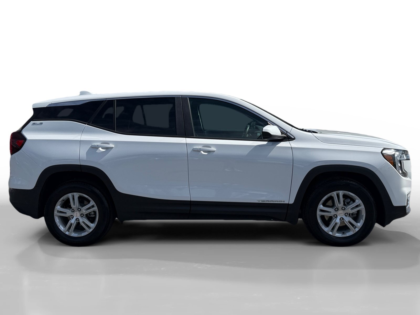 Used 2024 Summit White GMC SLE image 6