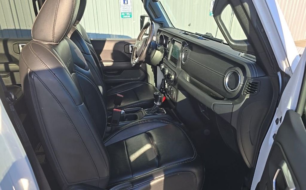 Used 2023 White Jeep Sahara 4xe image 8