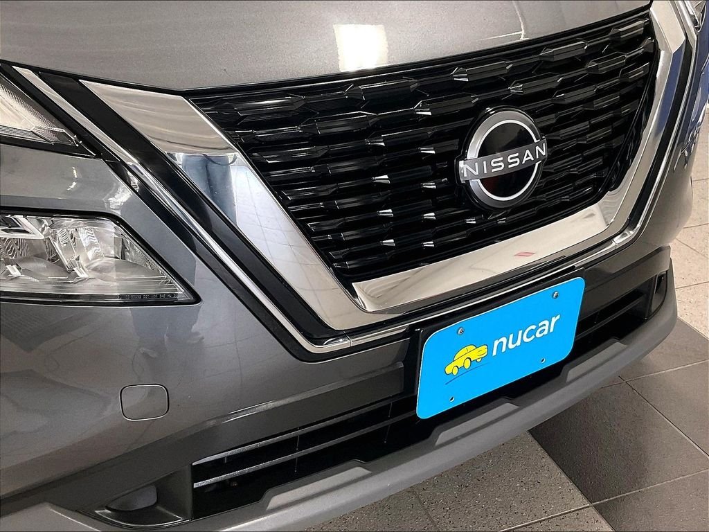 Used 2023 Gray Nissan SV image 29