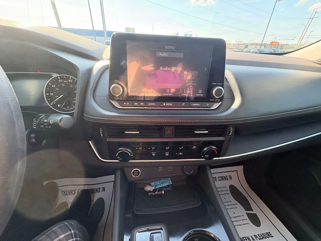 Used 2021 Blue Nissan S image 25