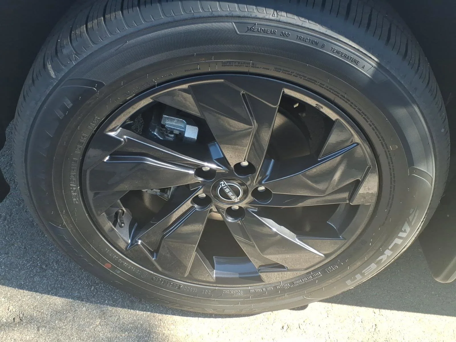New 2026 Boulder Gray Pearl Nissan SV image 3