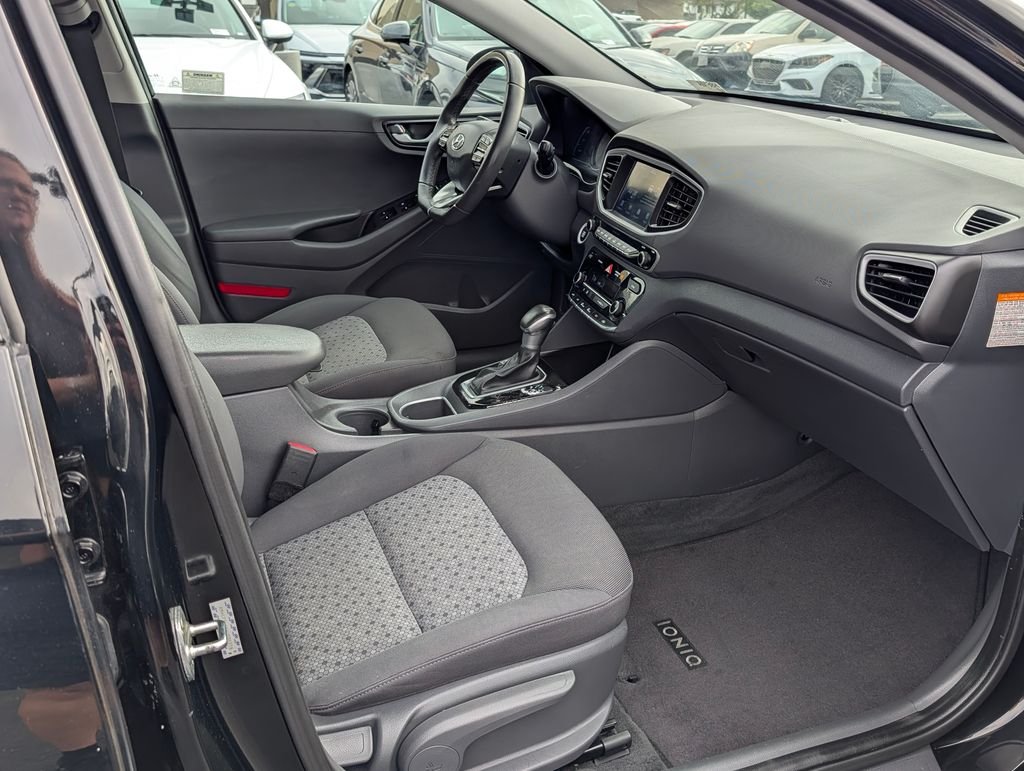 2017 Hyundai Ioniq SEL - Photo 9