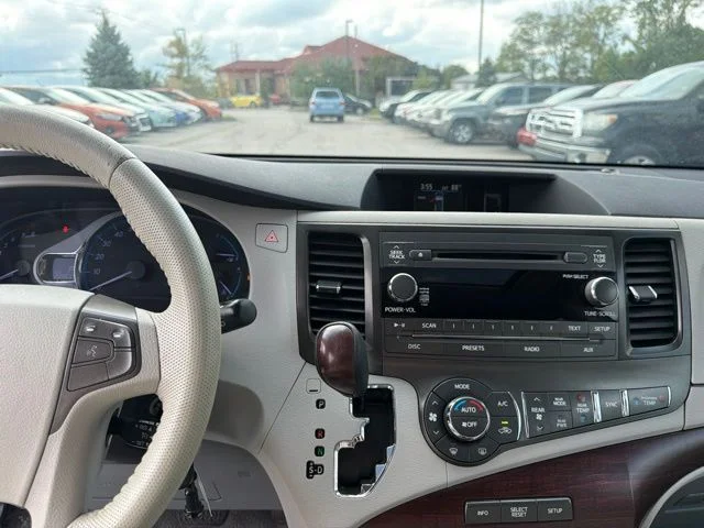 Used 2011 Silver Toyota XLE image 13