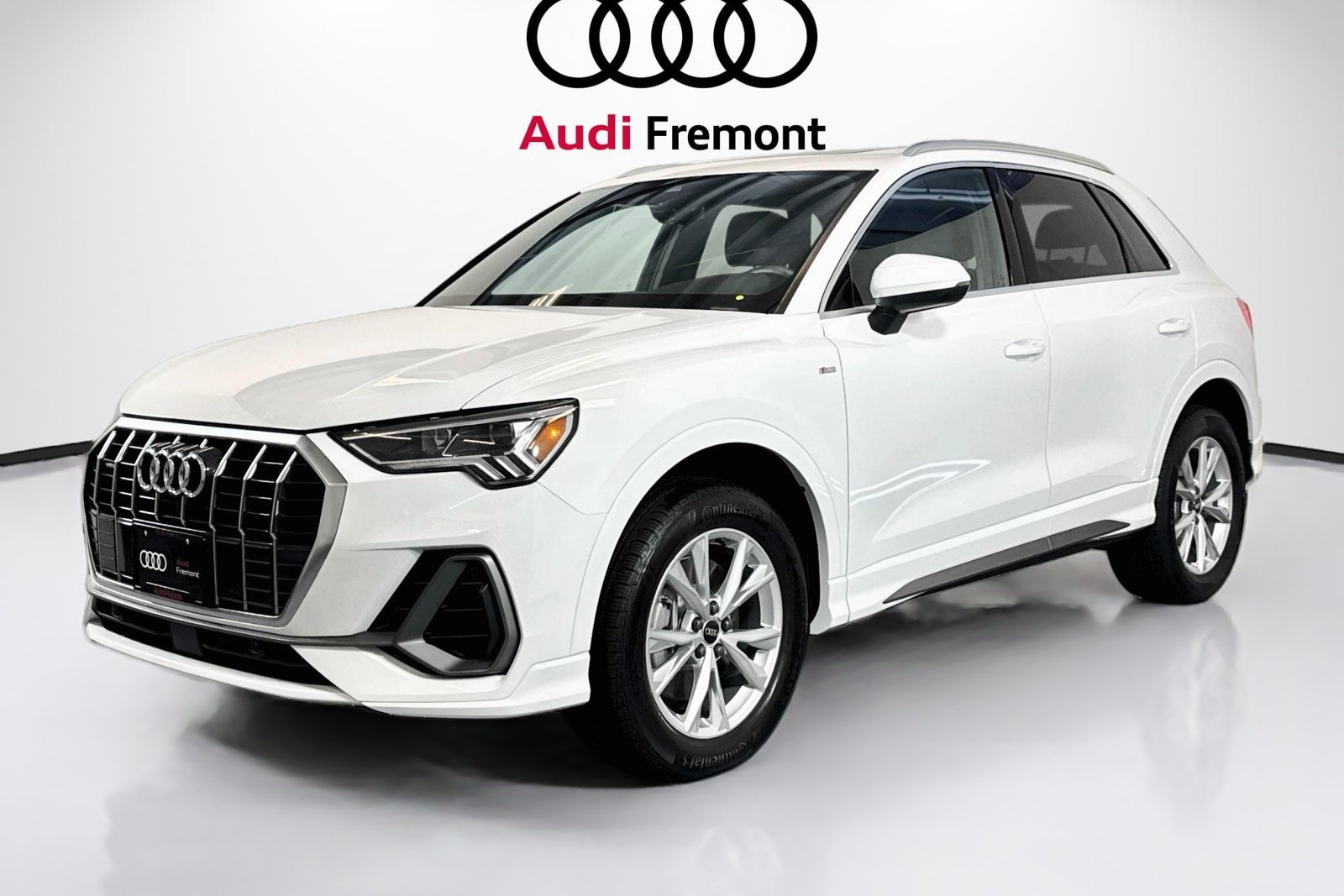 Used 2025 Arkona White Audi S line Premium image 3