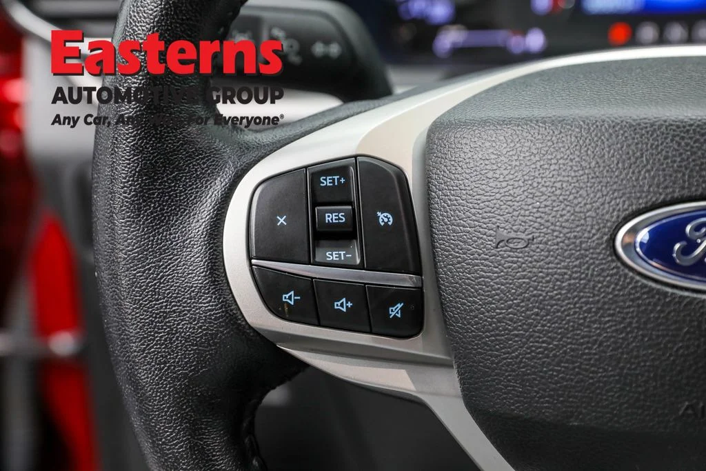 Used 2023 Red Ford XLT image 15