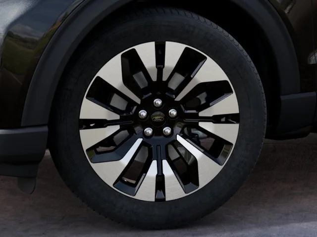 New 2027 Agate Black Metallic Ford Platinum™ image 23