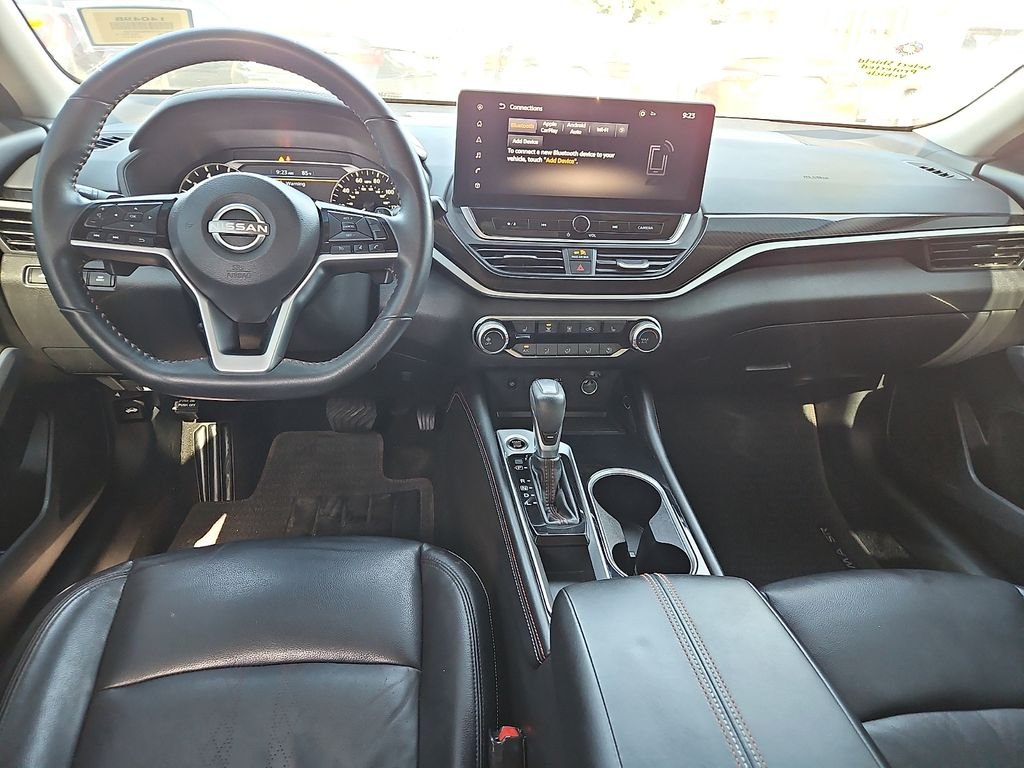 Used 2024 White Nissan 2.5 SR image 12