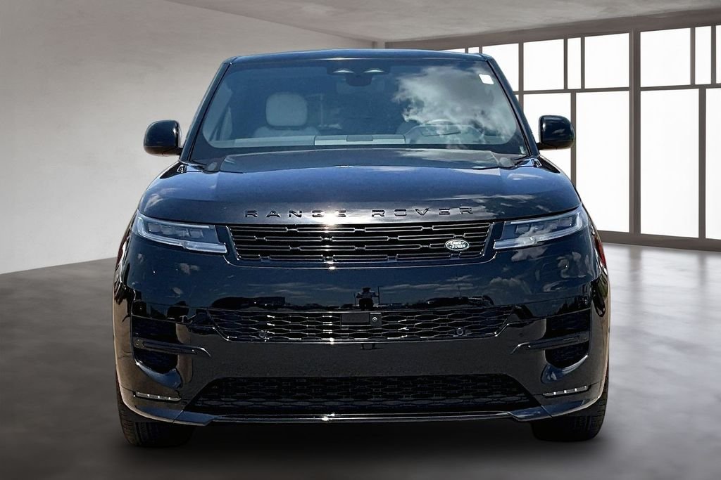Used 2026 Santorini Black Metallic Land Rover Dynamic SE image 3