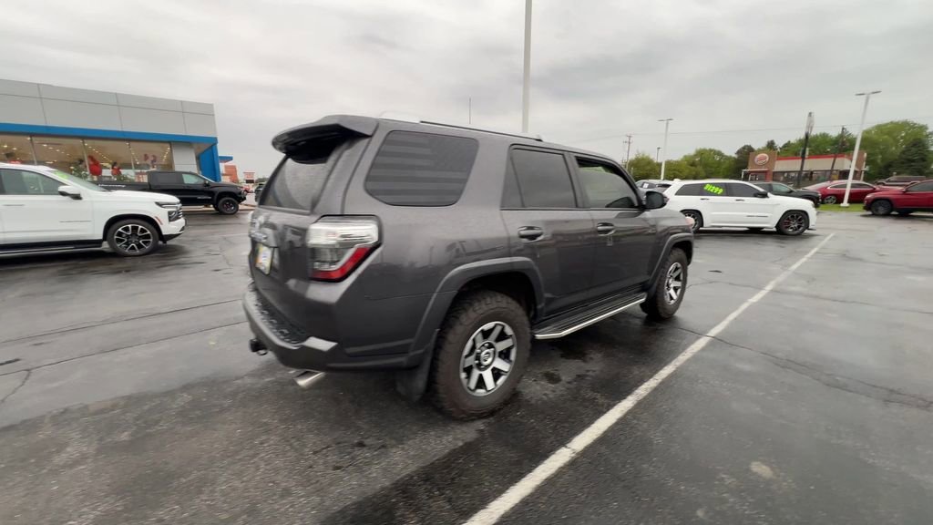 2018 Toyota 4Runner SR5 - Photo 8