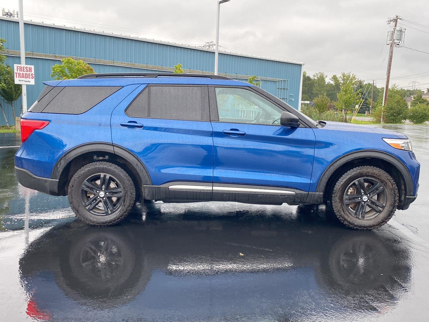 Used 2023 Atlas Blue Ford XLT image 11