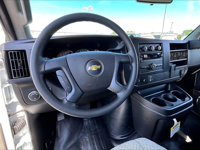 2026 Chevrolet Express Cargo Work Van - Photo 15