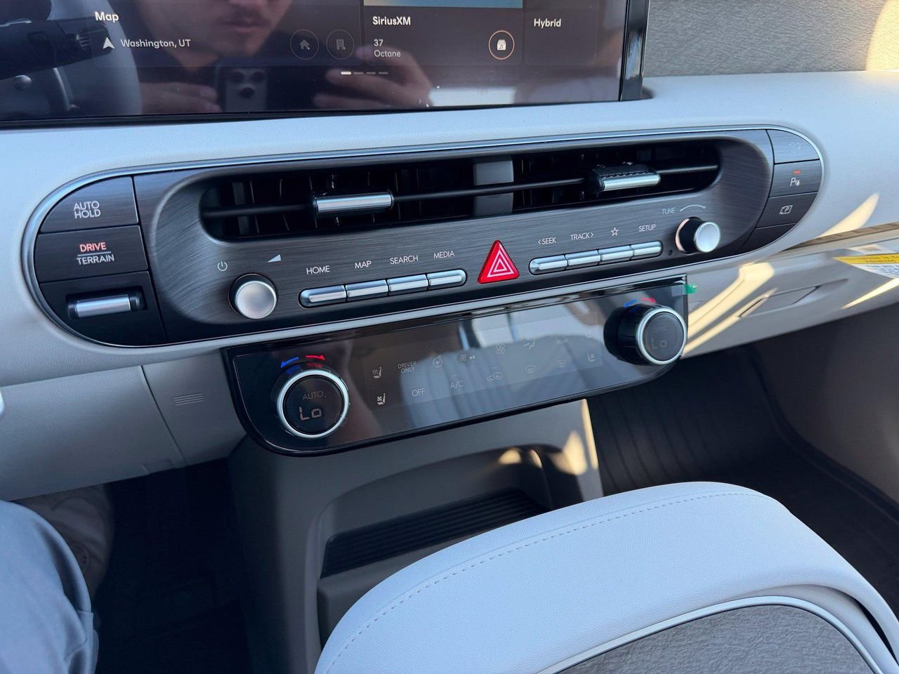New 2027 Gray Hyundai SEL Premium image 28