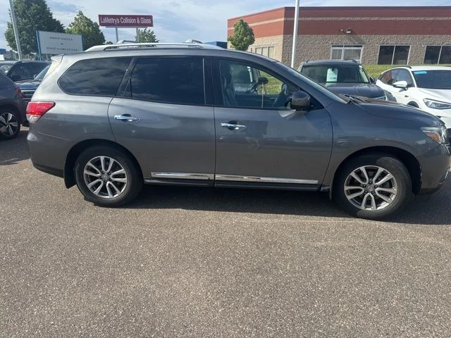 Used 2015 Nissan Pathfinder SL with VIN 5N1AR2MM8FC639538 for sale in Inver Grove Heights, Minnesota