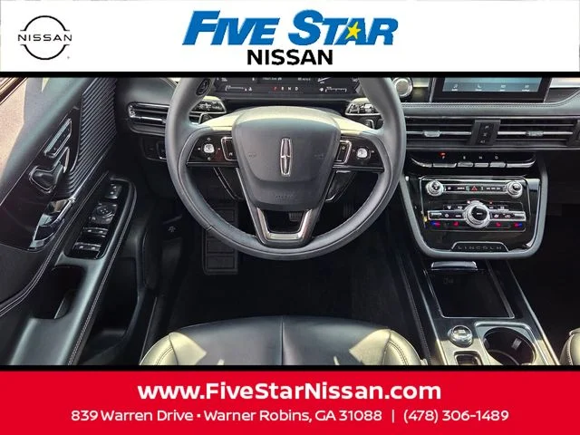 Used 2022 White Lincoln Standard image 7