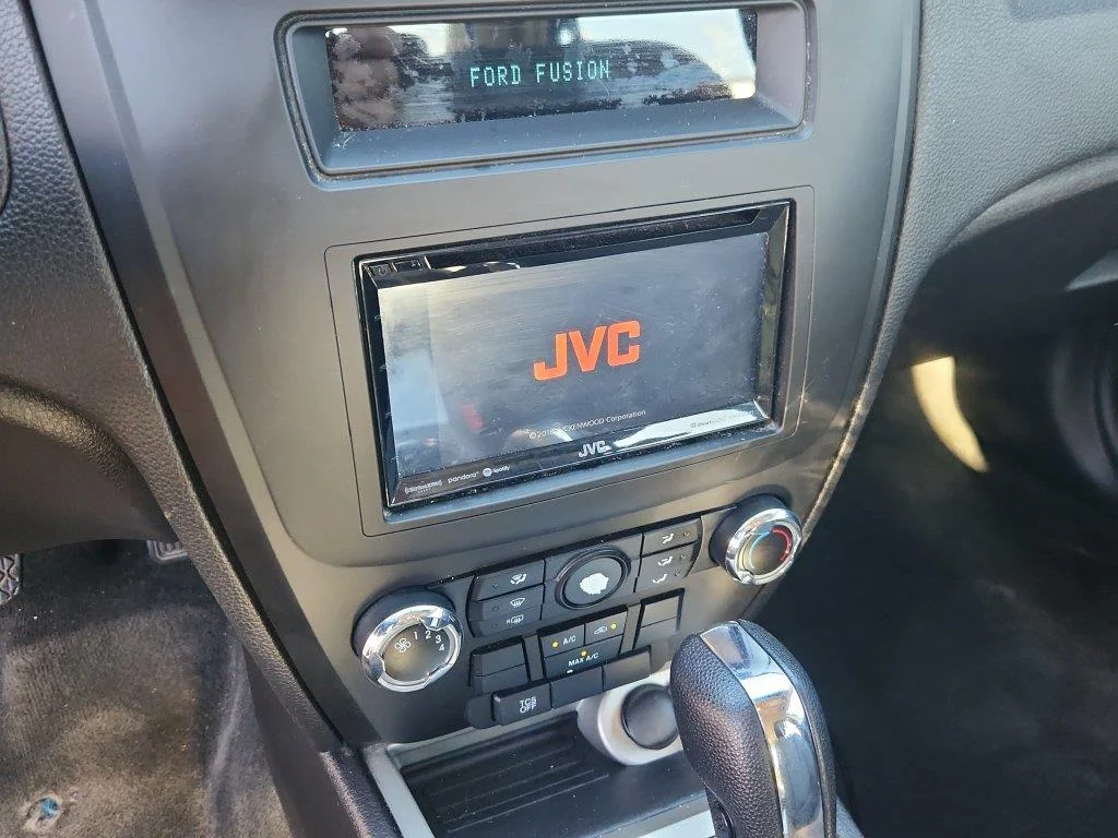 Used 2012 Steel Blue Metallic Ford SE image 24