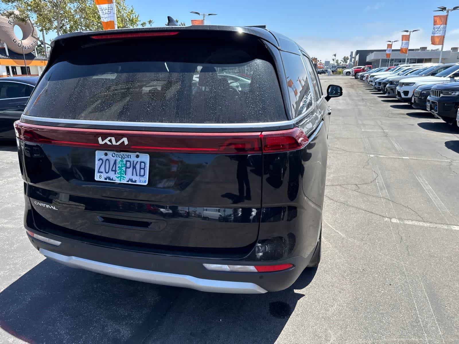 Used 2024 Aurora Black Pearl Kia LX image 16