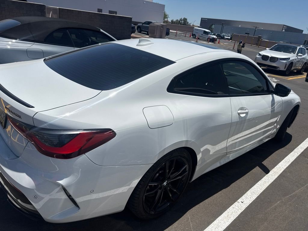 Used 2023 Alpine White BMW M440i image 5