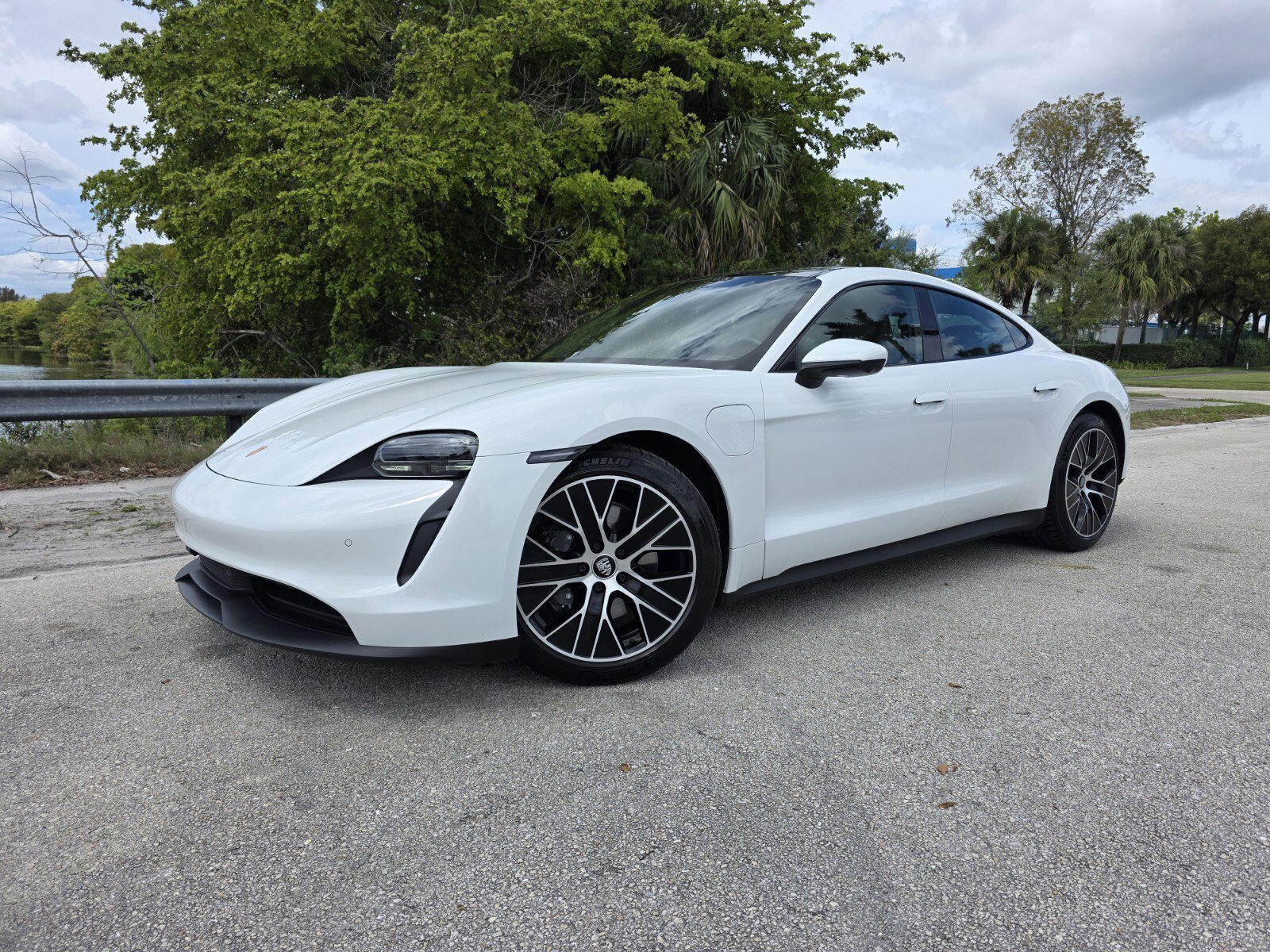 2024 Porsche Taycan Base