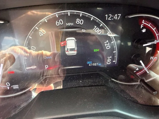 Used 2024  Toyota XLE image 6