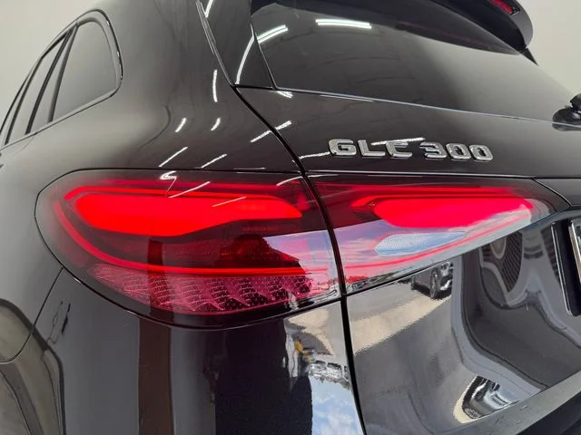 New 2027 Black Mercedes-Benz GLC 300 image 34