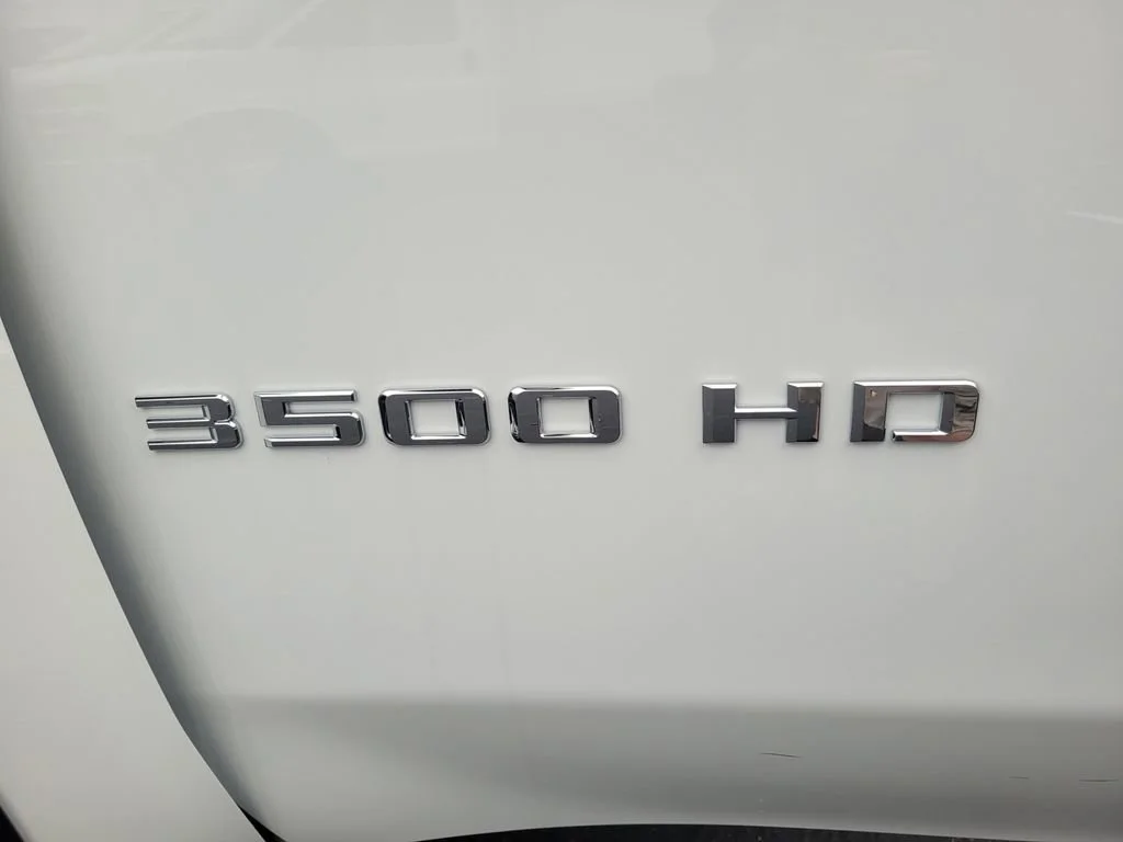 New 2025 Summit White Chevrolet Work Truck image 10