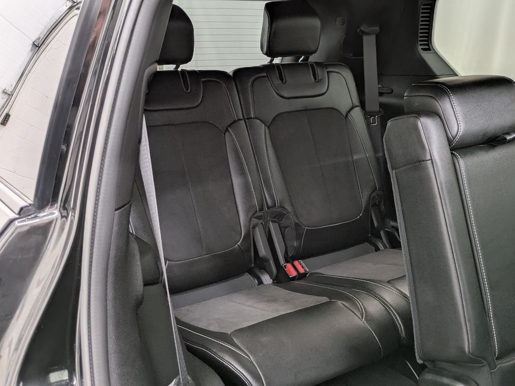 Used 2023 Black Jeep Altitude image 21