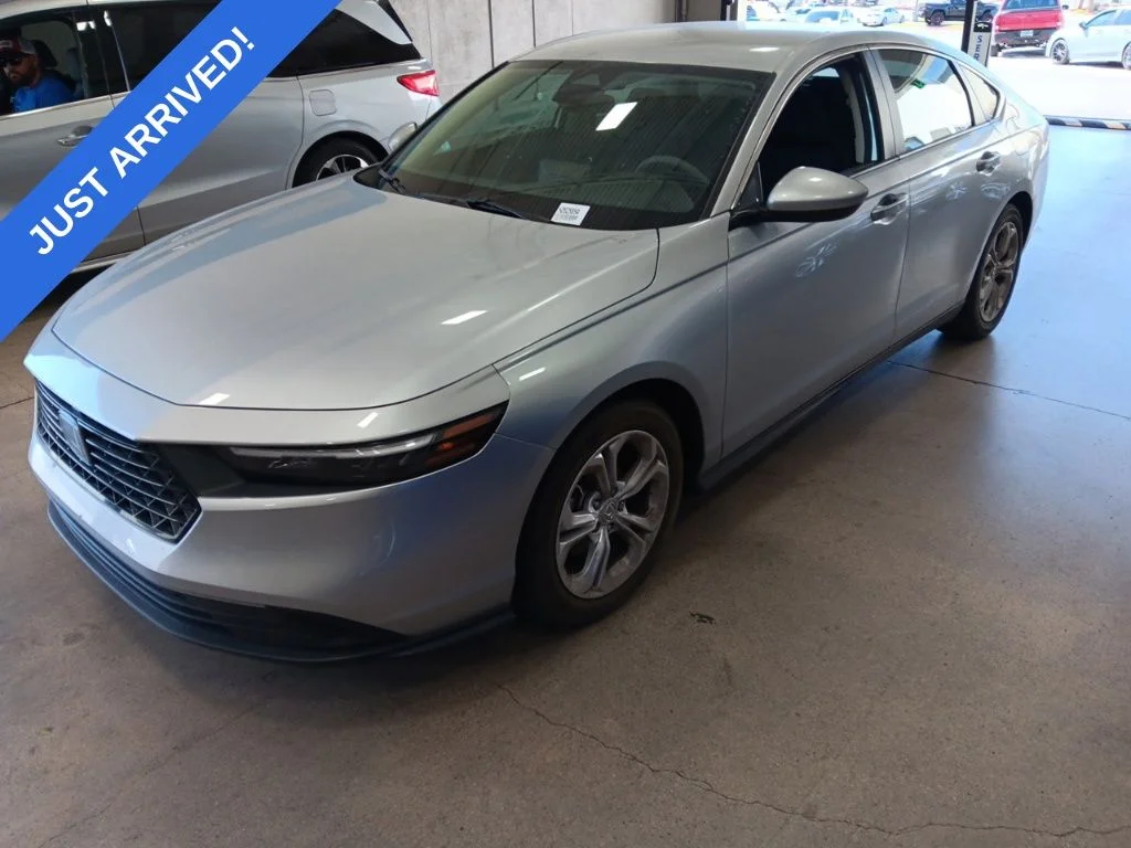2025 Honda Accord 1.5T LX CVT's photo